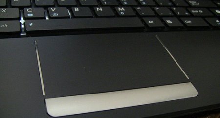 ASUS Eee PC 1215 -    USB 3.0