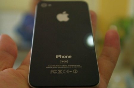 iPhone 4G -     (8 )