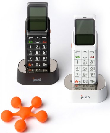Just5 CP11 – очередной телефон для пожилых людей (видео)