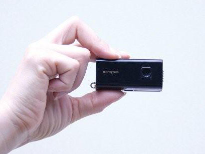 Exemode SQ30m - очень компактная и дешевая фотокамера