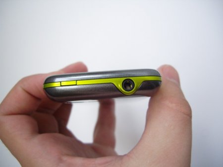 Motorola CHARM официально анонсирован (6 фото)
